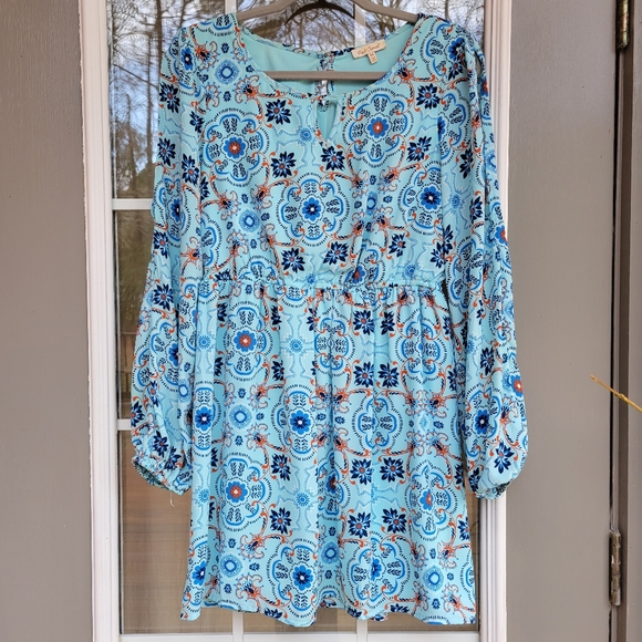 Red Camel Long Sleeve Cold Shoulder Dress - Size Medium (GUC) - Picture 1 of 9